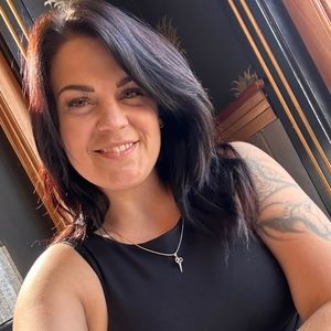 Meet your Posher, Ashley